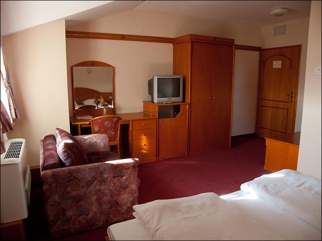 Hotel Lagus Gornji Kneginec Eksteriør billede