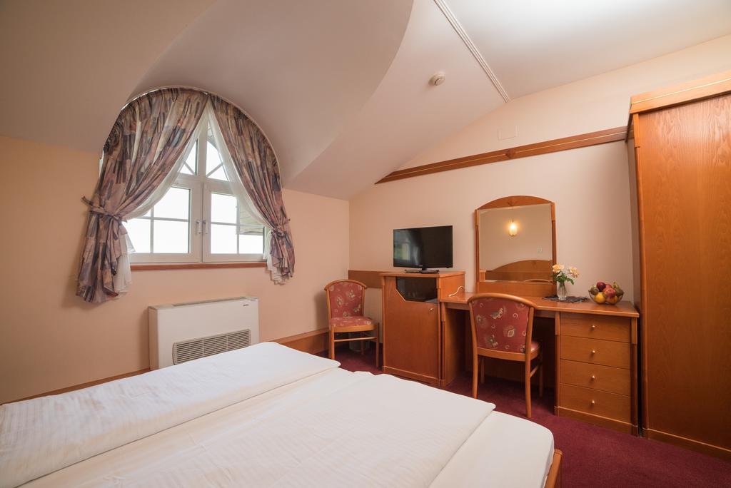 Hotel Lagus Gornji Kneginec Eksteriør billede