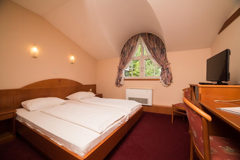 Hotel Lagus Gornji Kneginec Eksteriør billede